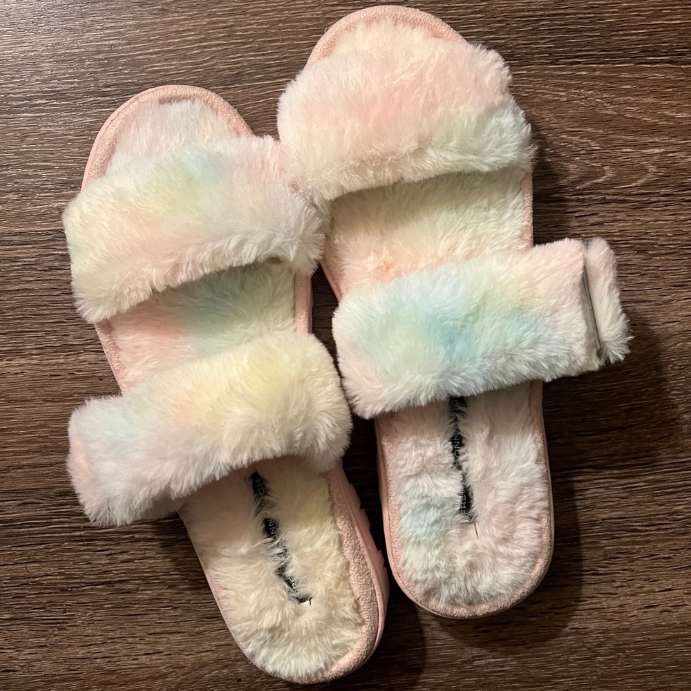 French Connection Slippers, Pastel Rainbow Slippers Size L 9/10